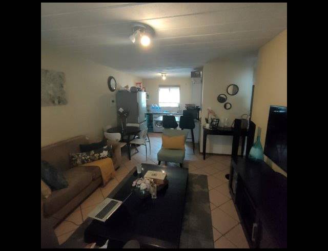 2 BEDROOM SIMPLEX FOR SALE IN HIGHVELD